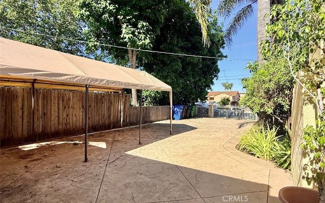 7454 Darby Avenue, Reseda, CA 91335