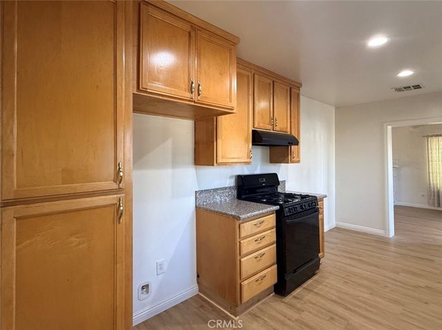 7454 Darby Avenue, Reseda, CA 91335