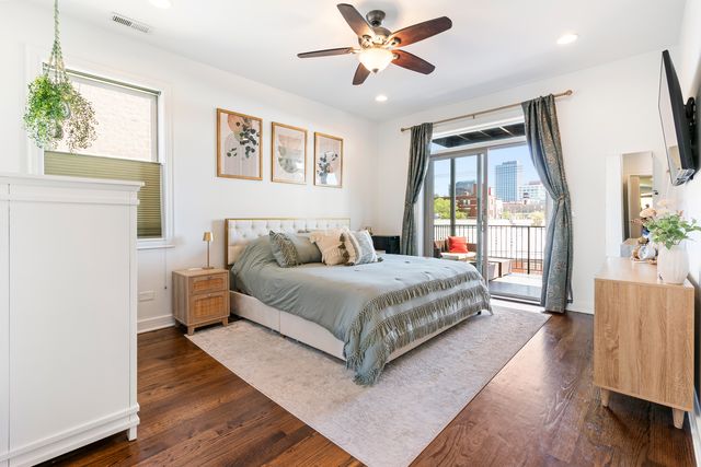 1425 W Grand Avenue 3E, Chicago, IL 60642