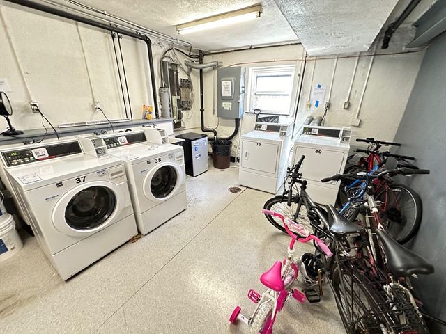 288 Grove Street 2, Newton, MA 02466