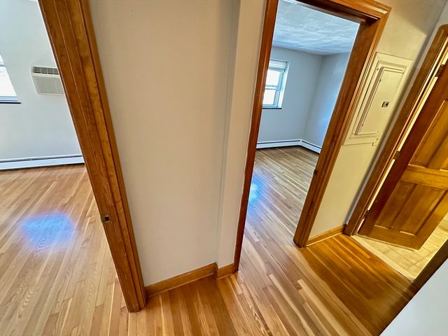 288 Grove Street 2, Newton, MA 02466