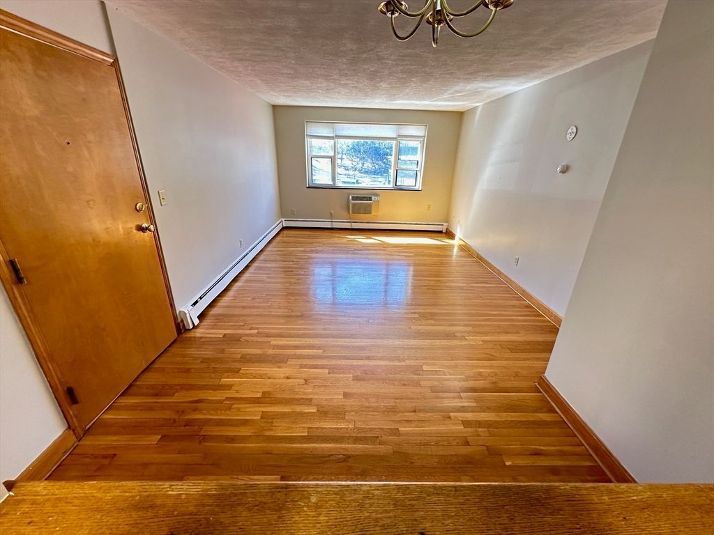 288 Grove Street 2, Newton, MA 02466