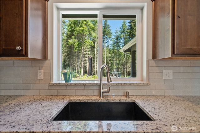 134 Lunderville Lane, Port Angeles, WA 98362
