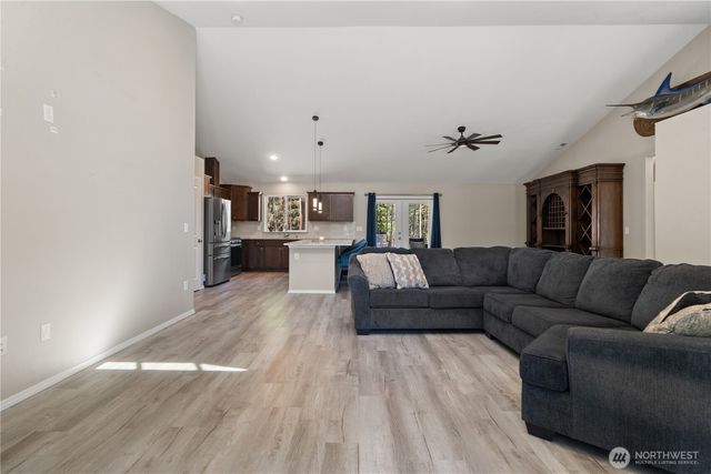134 Lunderville Lane, Port Angeles, WA 98362