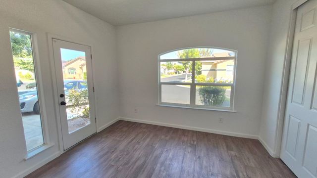 2913 Las Flores Circle, Los Banos, CA 93635