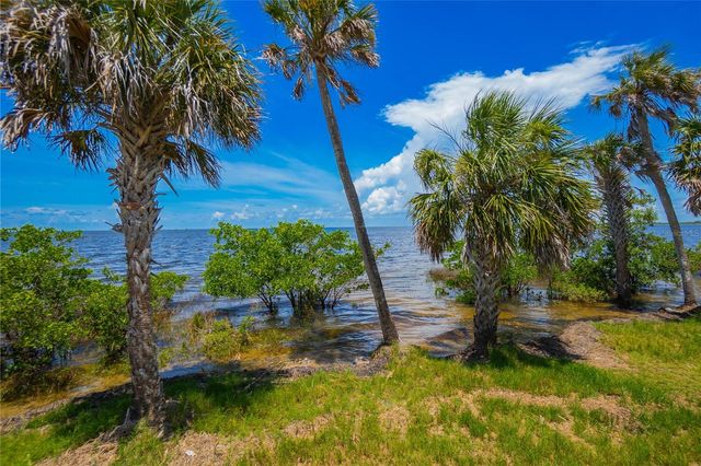 10446 SCENIC LAKE DRIVE, Weeki Wachee, FL 34613