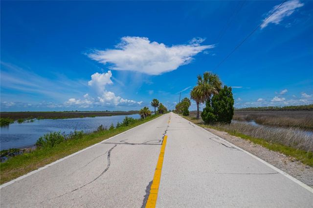 10446 SCENIC LAKE DRIVE, Weeki Wachee, FL 34613