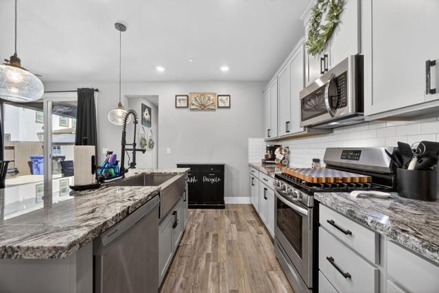 8247 Blue Coral Ave, Elk Grove, CA 95757