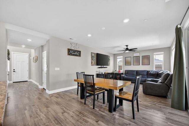 8247 Blue Coral Ave, Elk Grove, CA 95757