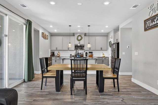 8247 Blue Coral Ave, Elk Grove, CA 95757