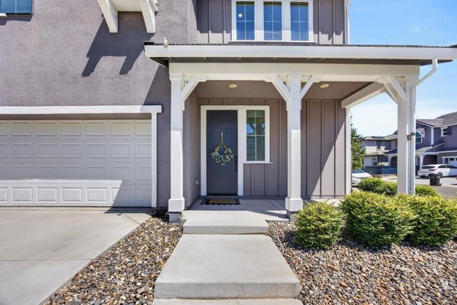 8247 Blue Coral Ave, Elk Grove, CA 95757