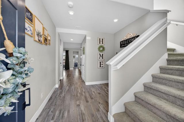 8247 Blue Coral Ave, Elk Grove, CA 95757