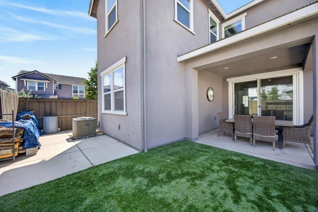 8247 Blue Coral Ave, Elk Grove, CA 95757