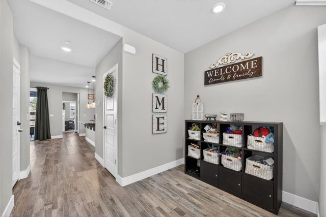 8247 Blue Coral Ave, Elk Grove, CA 95757