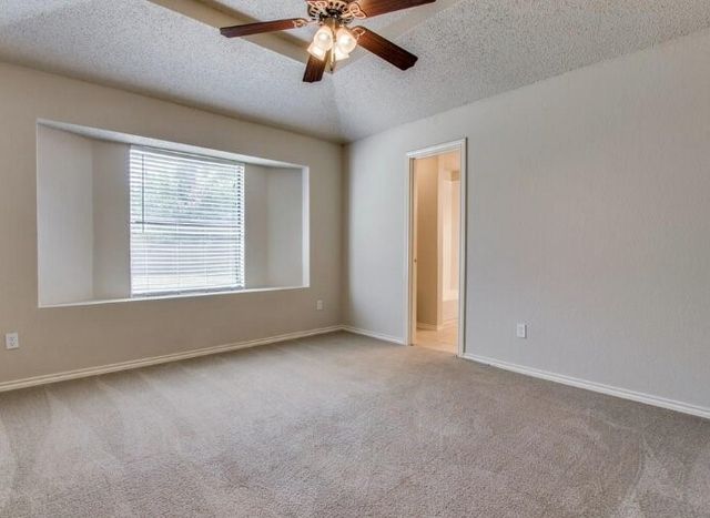 313 Oakwood Circle, Shady Shores, TX 76208