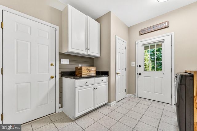 836 ATKINSON CIR, Hillsborough, NJ 08844