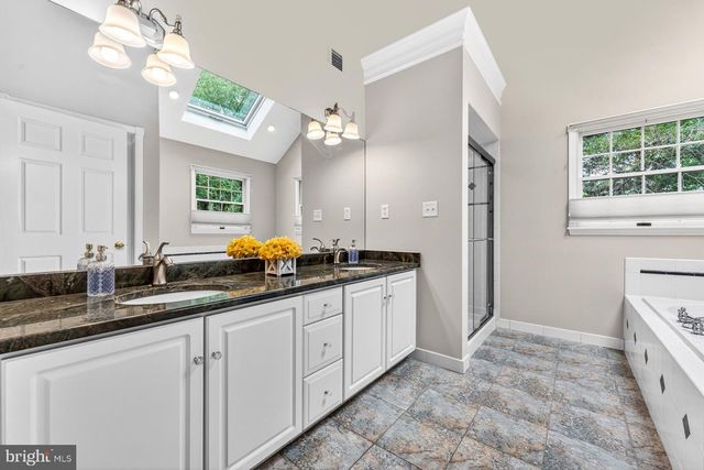 836 ATKINSON CIR, Hillsborough, NJ 08844