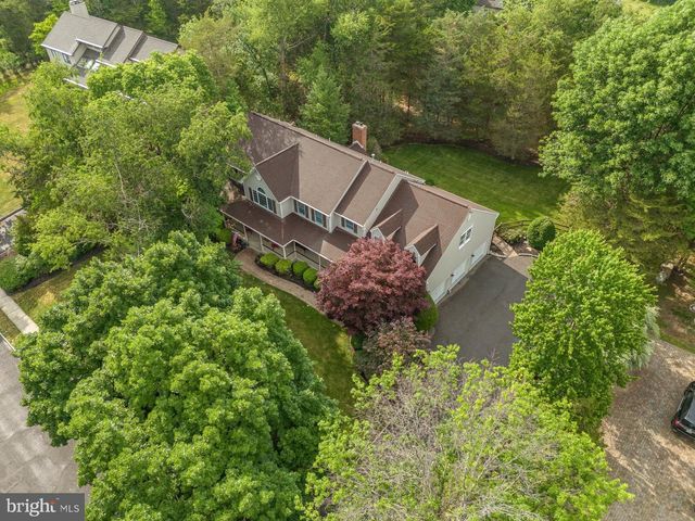 836 ATKINSON CIR, Hillsborough, NJ 08844