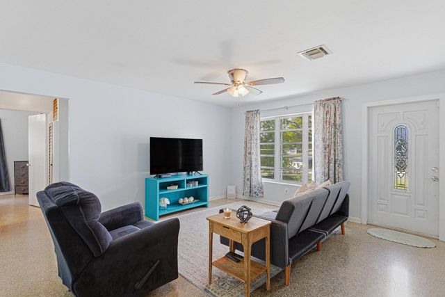 528 N A Street, Lake Worth Beach, FL 33460