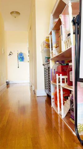 15010 71st Avenue 6G, Flushing, NY 11367