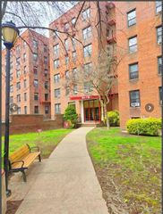 15010 71st Avenue 6G, Flushing, NY 11367