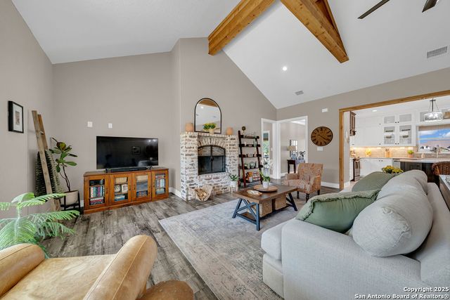 113 N TRANQUILITY, La Vernia, TX 78121
