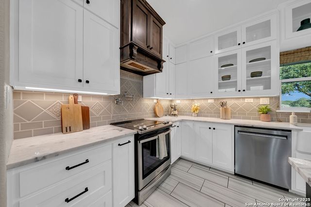113 N TRANQUILITY, La Vernia, TX 78121