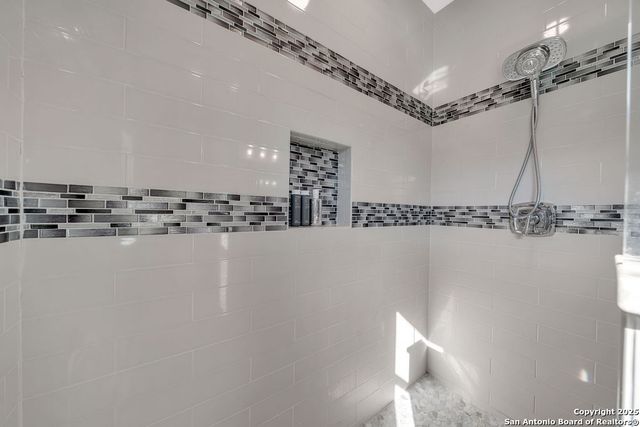 113 N TRANQUILITY, La Vernia, TX 78121