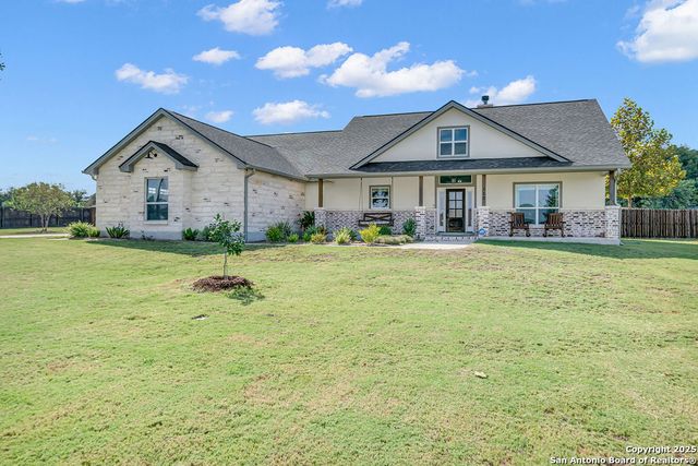 113 N TRANQUILITY, La Vernia, TX 78121