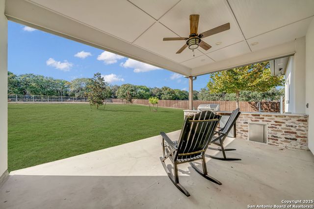 113 N TRANQUILITY, La Vernia, TX 78121