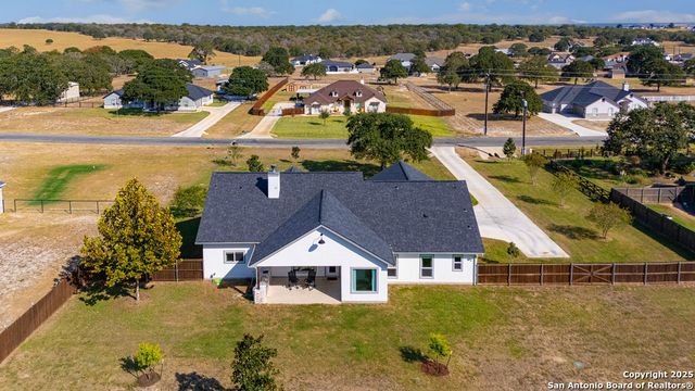 113 N TRANQUILITY, La Vernia, TX 78121