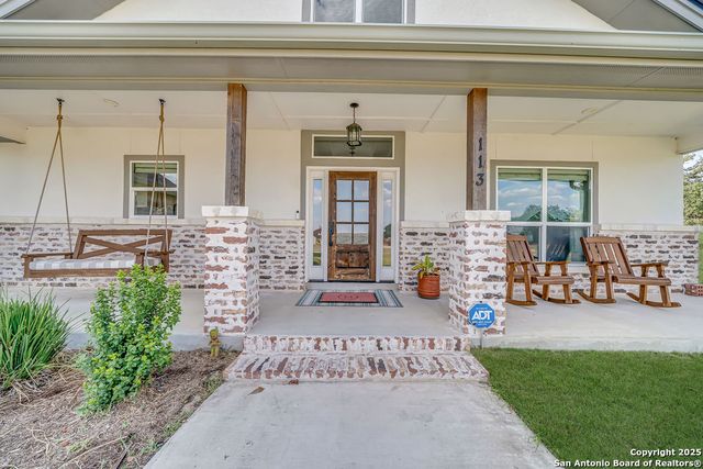 113 N TRANQUILITY, La Vernia, TX 78121