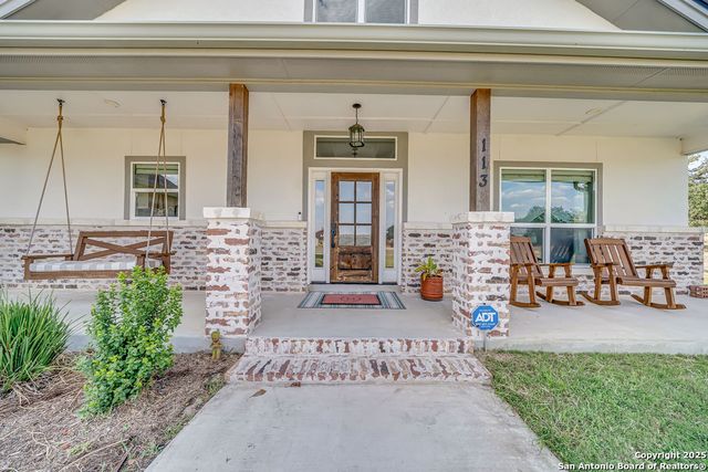 113 N TRANQUILITY, La Vernia, TX 78121