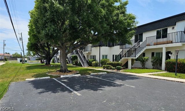 4722 SE 1st PL 5, Cape Coral, FL 33904