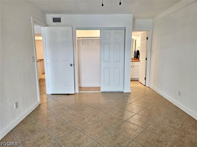 4722 SE 1st PL 5, Cape Coral, FL 33904