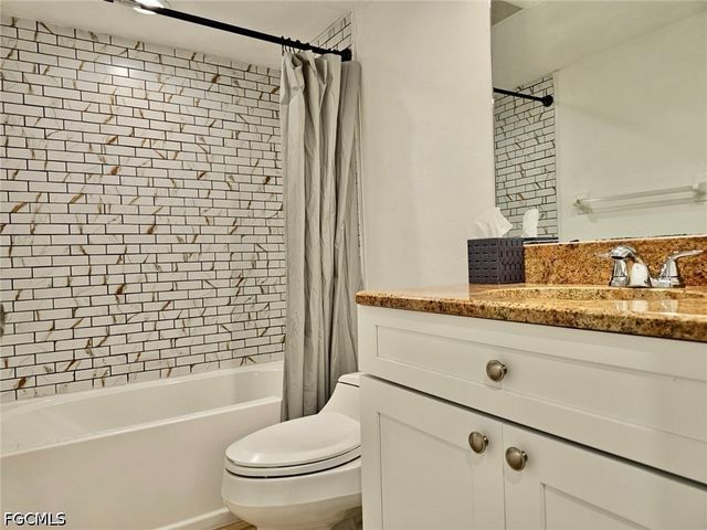 4722 SE 1st PL 5, Cape Coral, FL 33904
