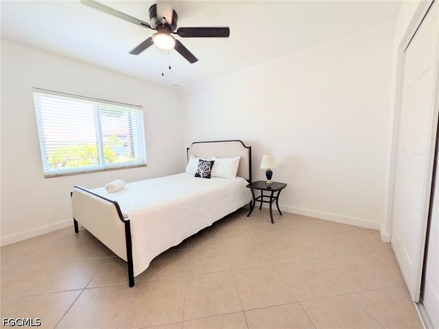 4722 SE 1st PL 5, Cape Coral, FL 33904