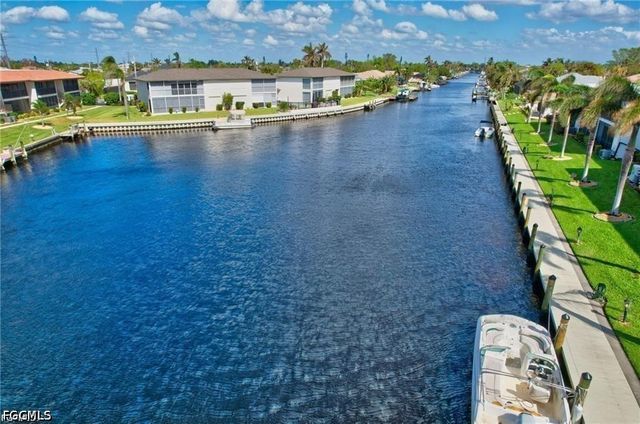 4722 SE 1st PL 5, Cape Coral, FL 33904