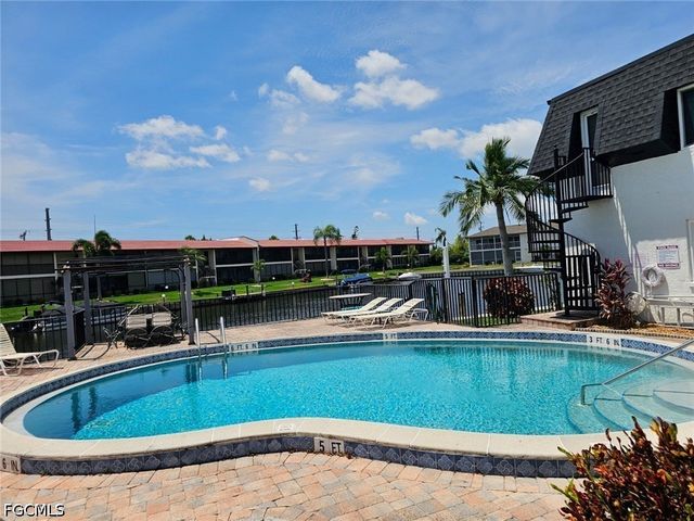 4722 SE 1st PL 5, Cape Coral, FL 33904