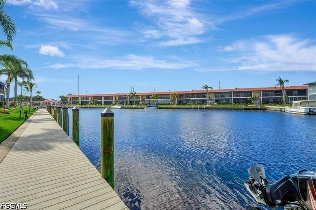 4722 SE 1st PL 5, Cape Coral, FL 33904
