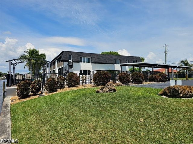 4722 SE 1st PL 5, Cape Coral, FL 33904