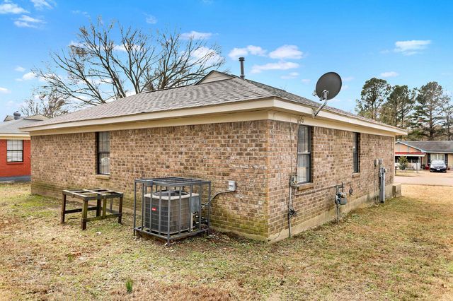 5328 CLINCHPORT CIR, Memphis, TN 38127