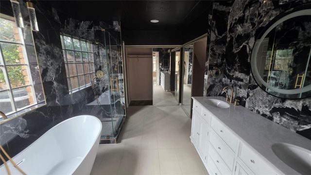 15207 Pebble Lake Drive, Houston, TX 77095