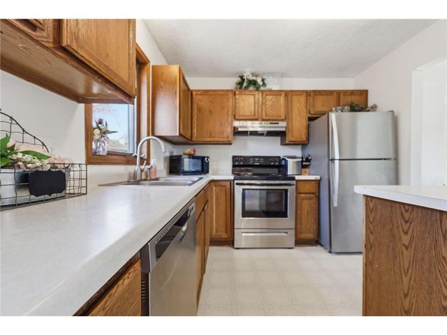 15564 Columbary Court, Rosemount, MN 55068