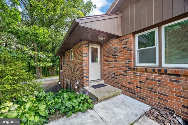 50 HILL LN, Mohnton, PA 19540