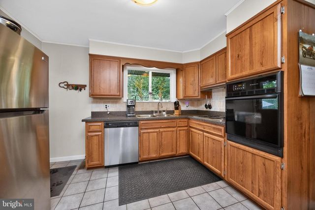 50 HILL LN, Mohnton, PA 19540