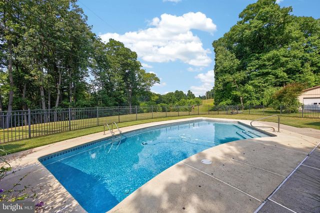 50 HILL LN, Mohnton, PA 19540