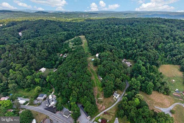 50 HILL LN, Mohnton, PA 19540
