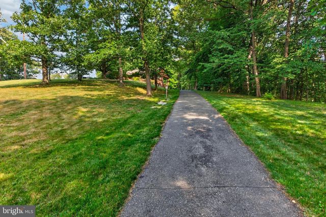 50 HILL LN, Mohnton, PA 19540