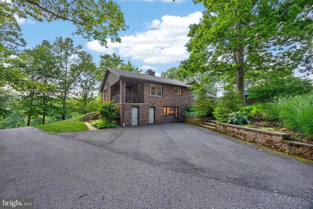 50 HILL LN, Mohnton, PA 19540